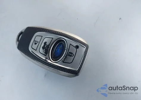 2015 Subaru Outback 2.5I Limited z USA, uszkodzony, nr VIN 4S4BSBNC5F3296380